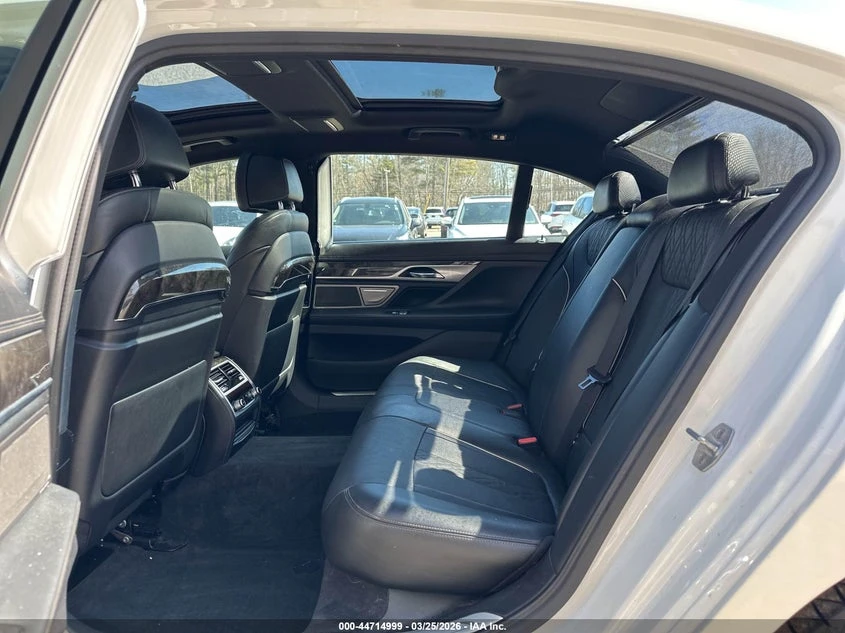 BMW 750 4.4L V-8 DI, DOHC, VVT, TURBO, 445HP All Wheel | Mobile.bg � ����������� 8
