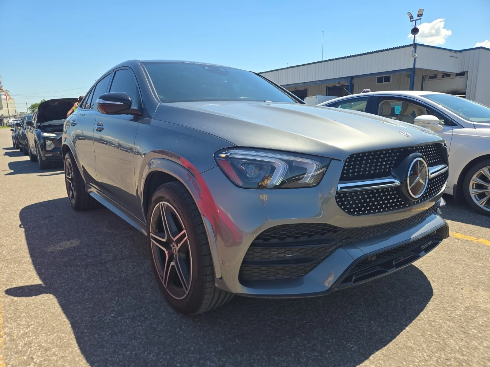 Mercedes-Benz GLE 450 COUPE AMG * * CARFAX * * АВТО КРЕДИТ * * , снимка 2 - Автомобили и джипове - 54946654
