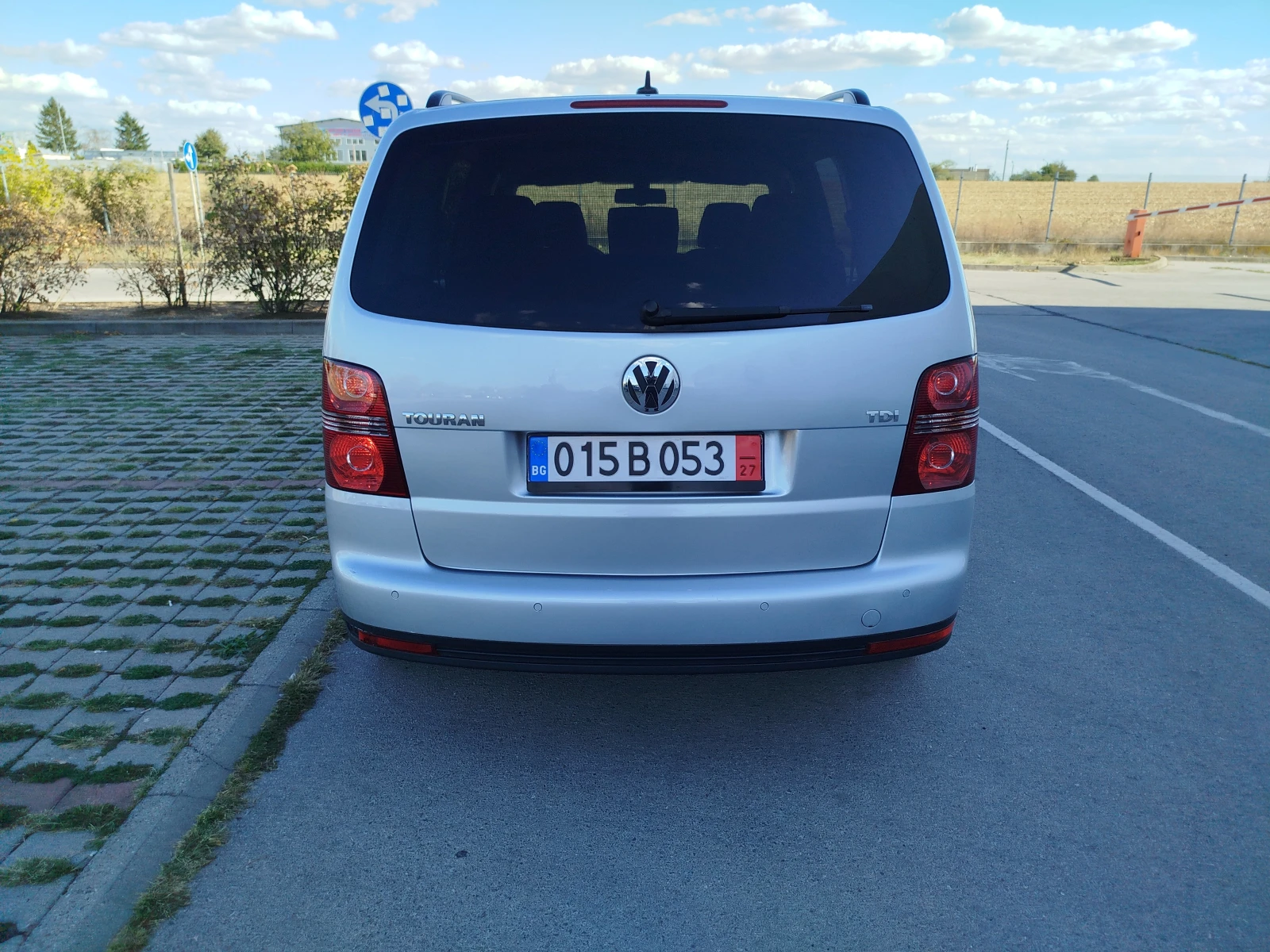 VW Touran 1.9TDI-105кс.NAVI, снимка 5 - Автомобили и джипове - 56213952