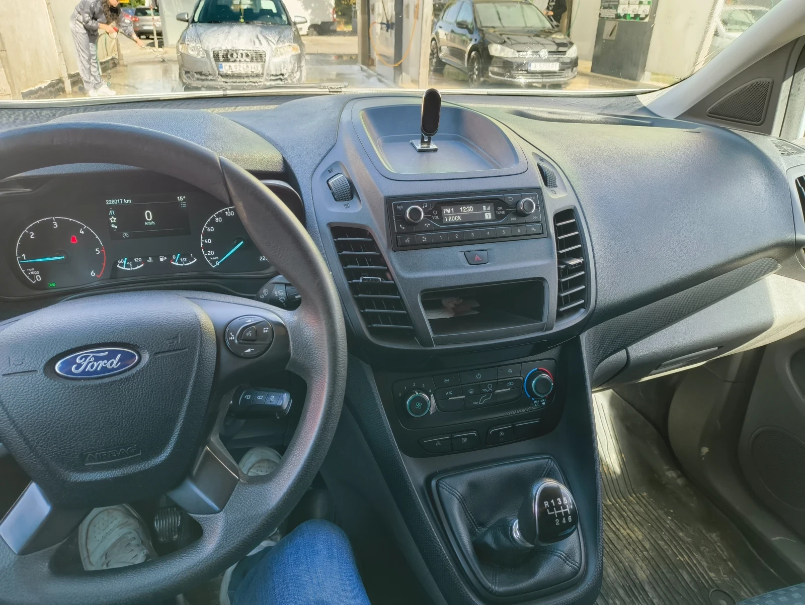 Ford Tourneo Connect, снимка 6 - Автомобили и джипове - 56326576