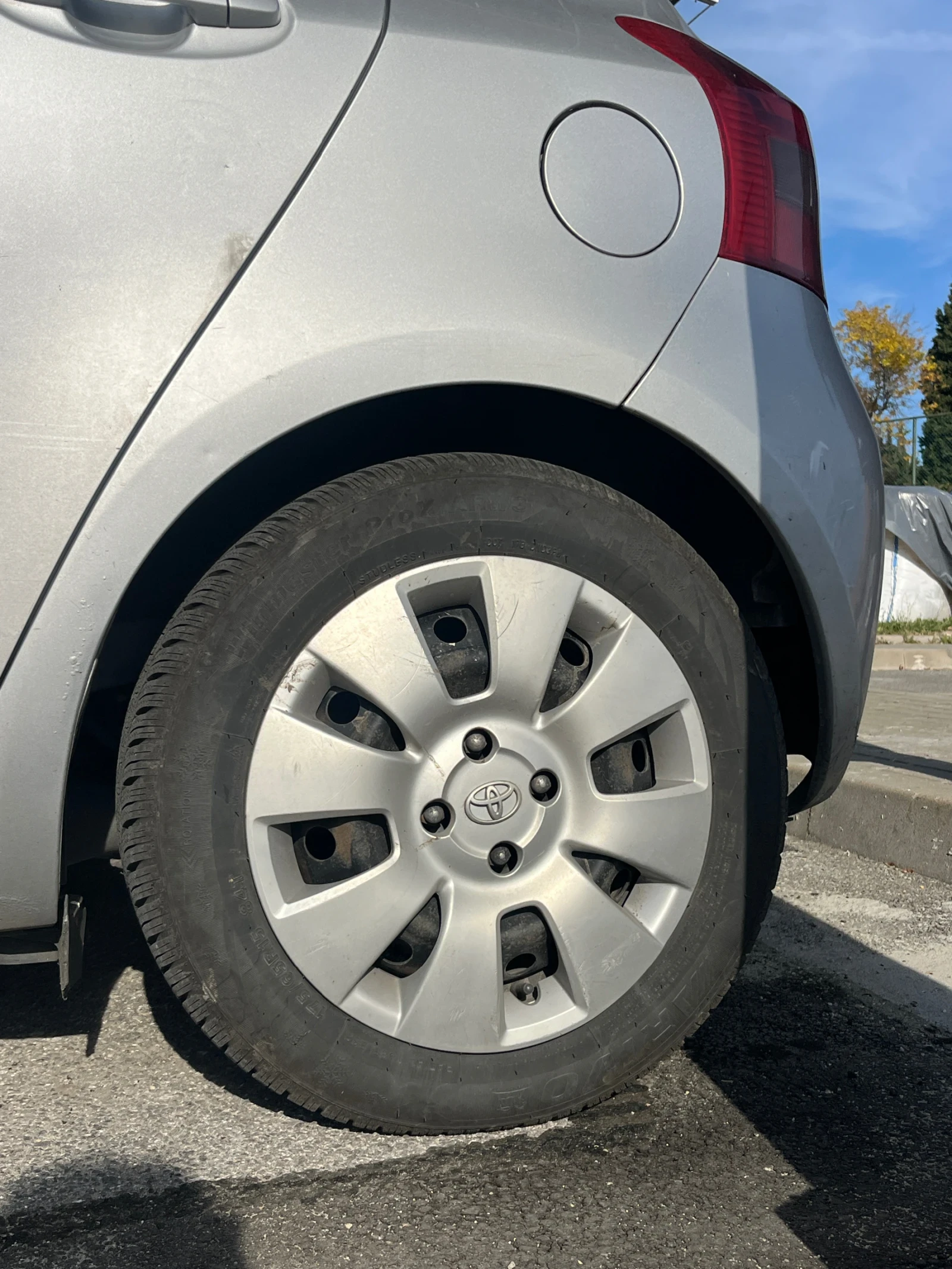 Toyota Yaris Luna, снимка 6 - Автомобили и джипове - 56581318
