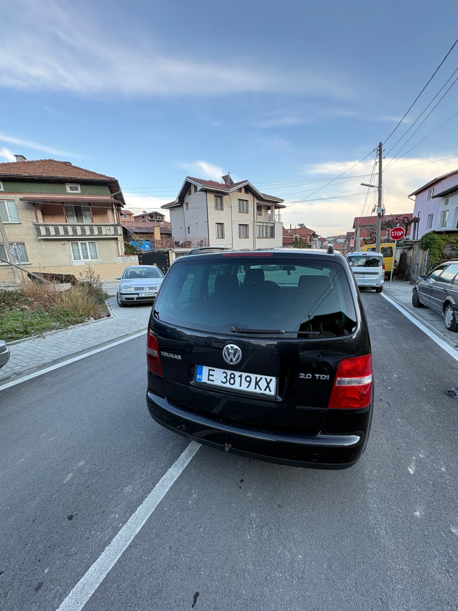 VW Touran 2.0 TDI, снимка 12 - Автомобили и джипове - 56645949