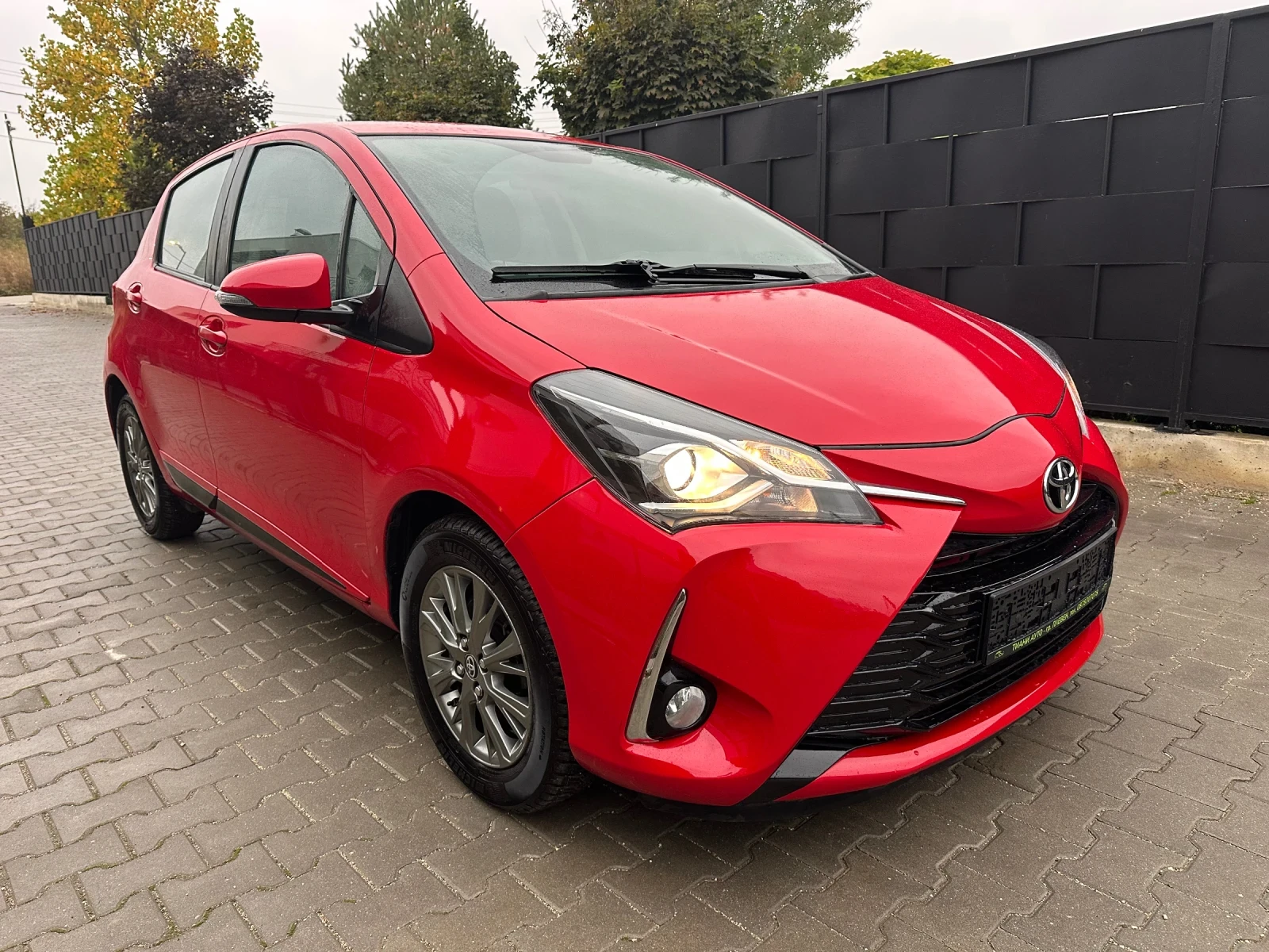 Toyota Yaris 1.5-������-112�.�-������ | Mobile.bg � ����������� 3