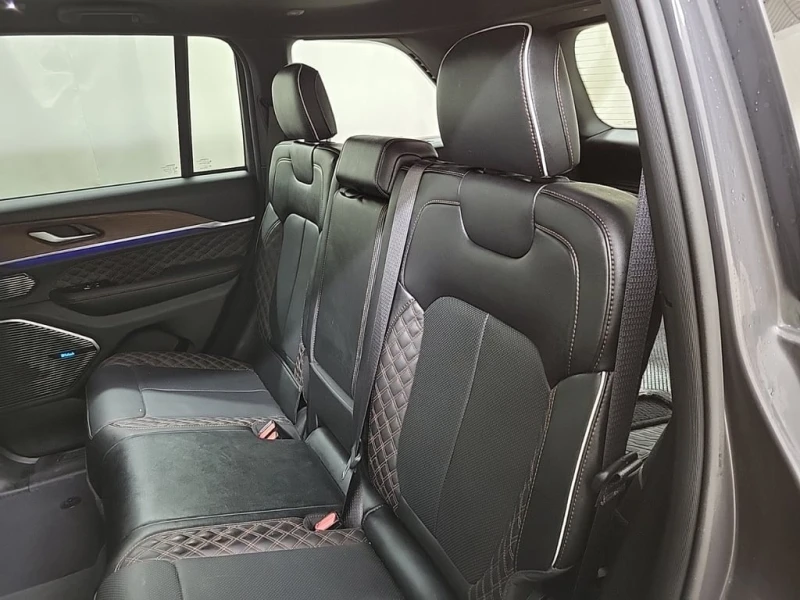 Jeep Grand cherokee * SUMMIT * CARFAX * БЕЗ ПЪРВОНАЧАЛНА ВНОСКА, снимка 12 - Автомобили и джипове - 52640043