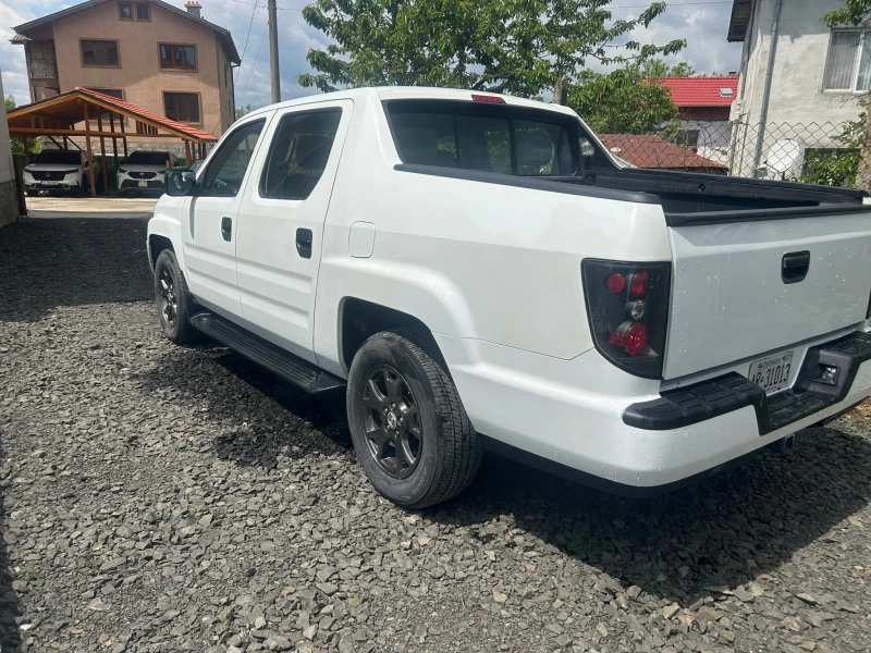 Honda Ridgeline, снимка 4 - Автомобили и джипове - 53000367