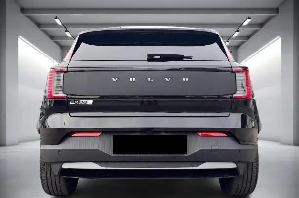 Volvo EX30 Cross Country = Ultra = Heat Pump Гаранция, снимка 2 - Автомобили и джипове - 53591765