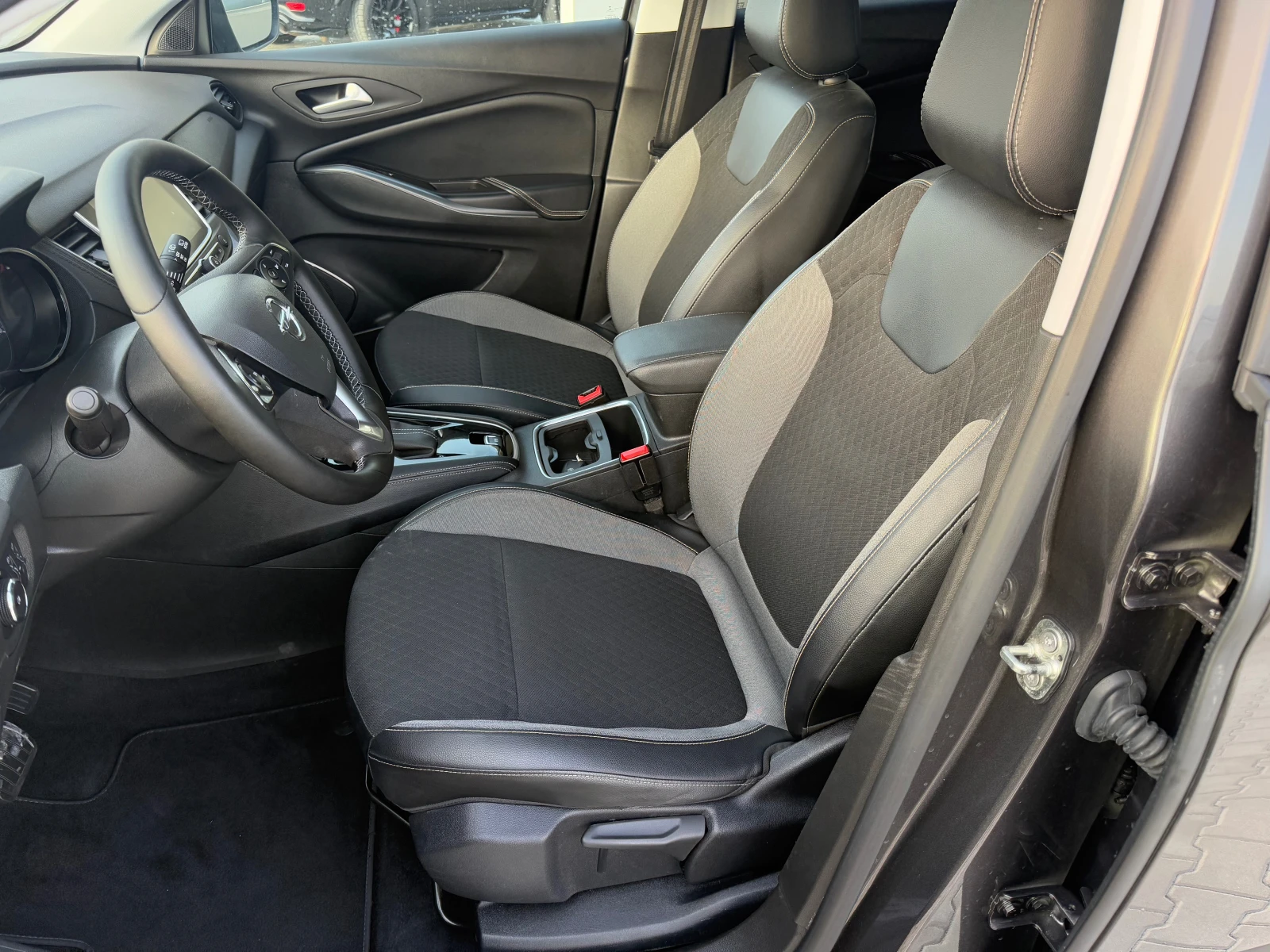 Opel Grandland X 1.2 benzin 131ks Automatic !!! Лизинг !!! - изображение 9