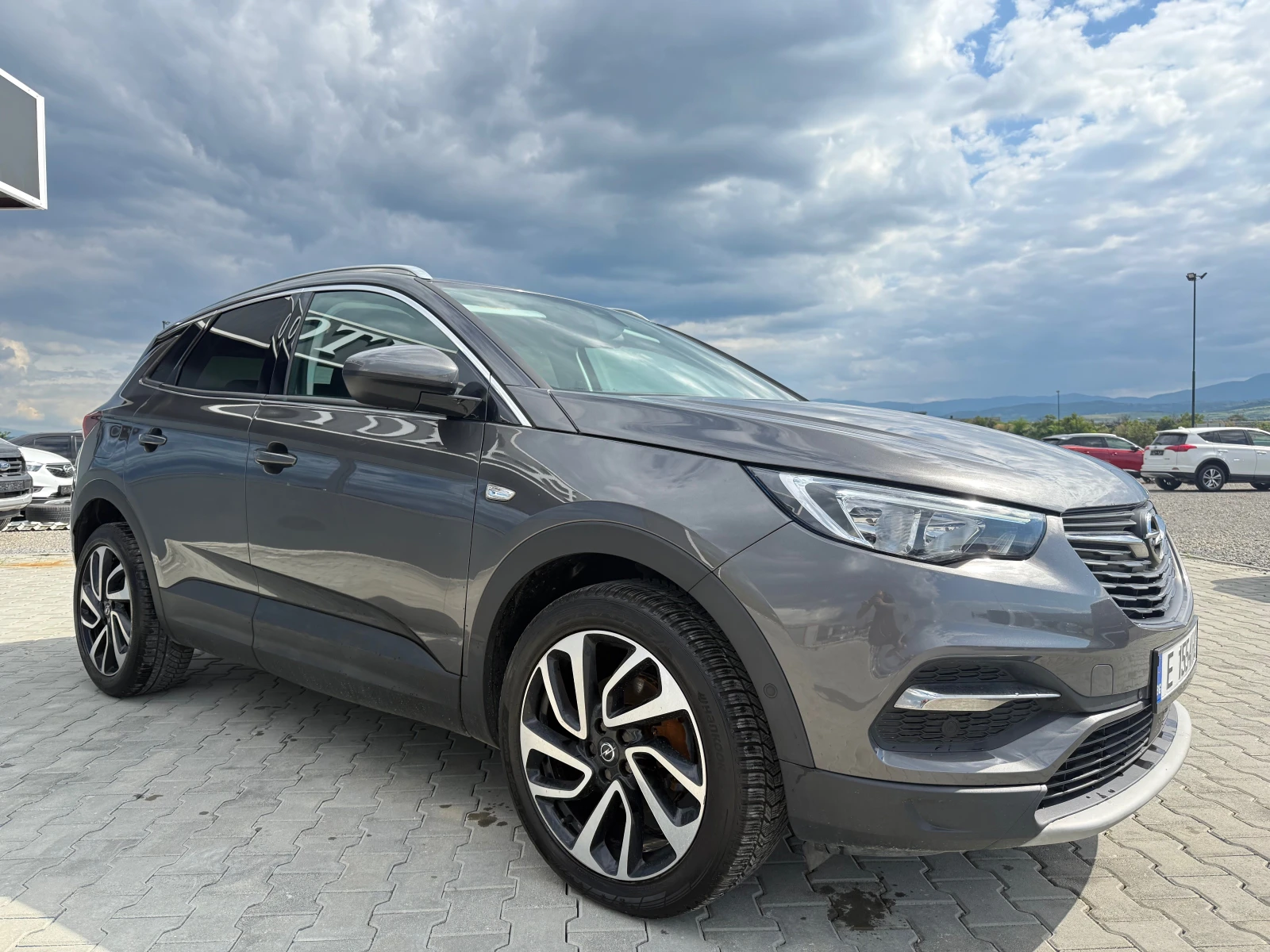 Opel Grandland X 1.2 benzin 131ks Automatic !!! Лизинг !!! - изображение 3