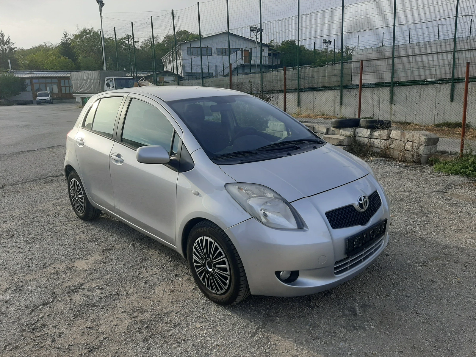 Toyota Yaris 1.3VVTI | Mobile.bg   1