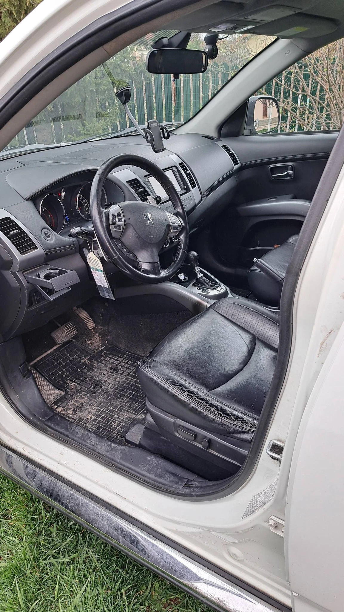 Peugeot 4007, снимка 5 - Автомобили и джипове - 54147134