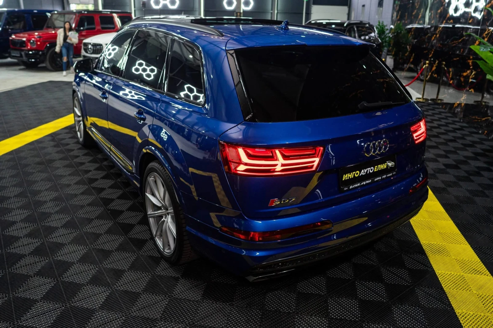 Audi SQ7 4.0 V8 MATRIX CARBON ПАНО HUD BOSE ЛИЗИНГ 100%, снимка 7 - Автомобили и джипове - 54381154