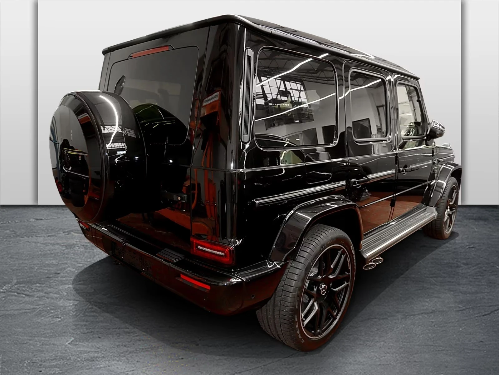 Mercedes-Benz G 63 AMG 4-MATIC NIGHT-PAKET BURMESTER 360-CAM, снимка 2 - Автомобили и джипове - 54945747