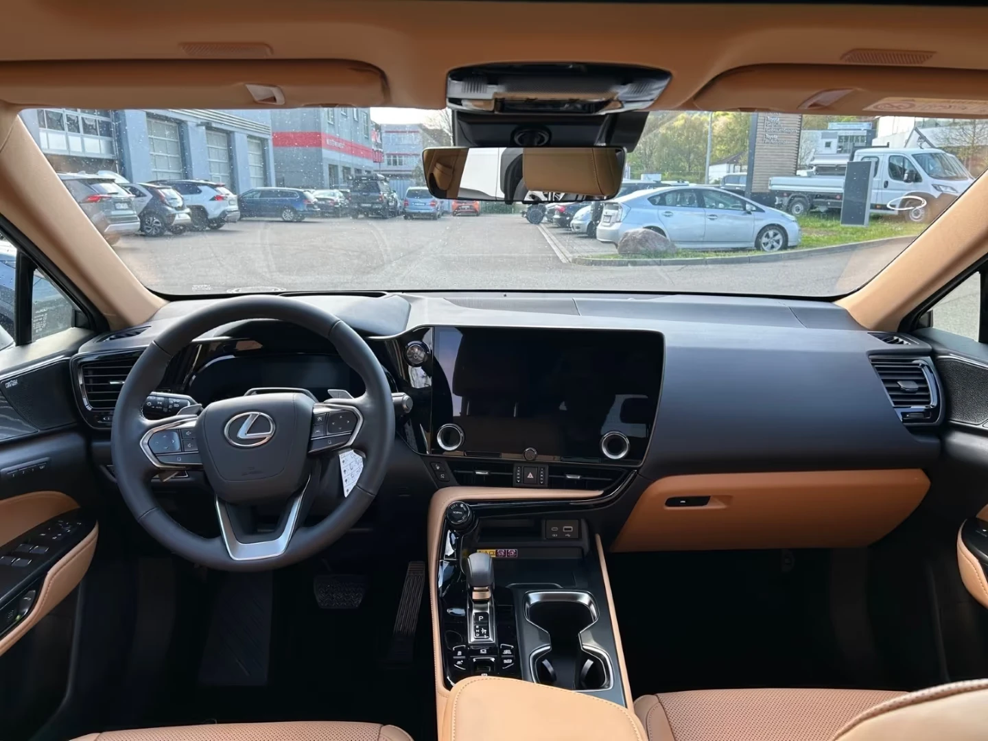 Lexus NX 450 h+ /LUXURY/4X4/292HP/PANO/M.LEVINSON/360/267h, снимка 9 - Автомобили и джипове - 55013833