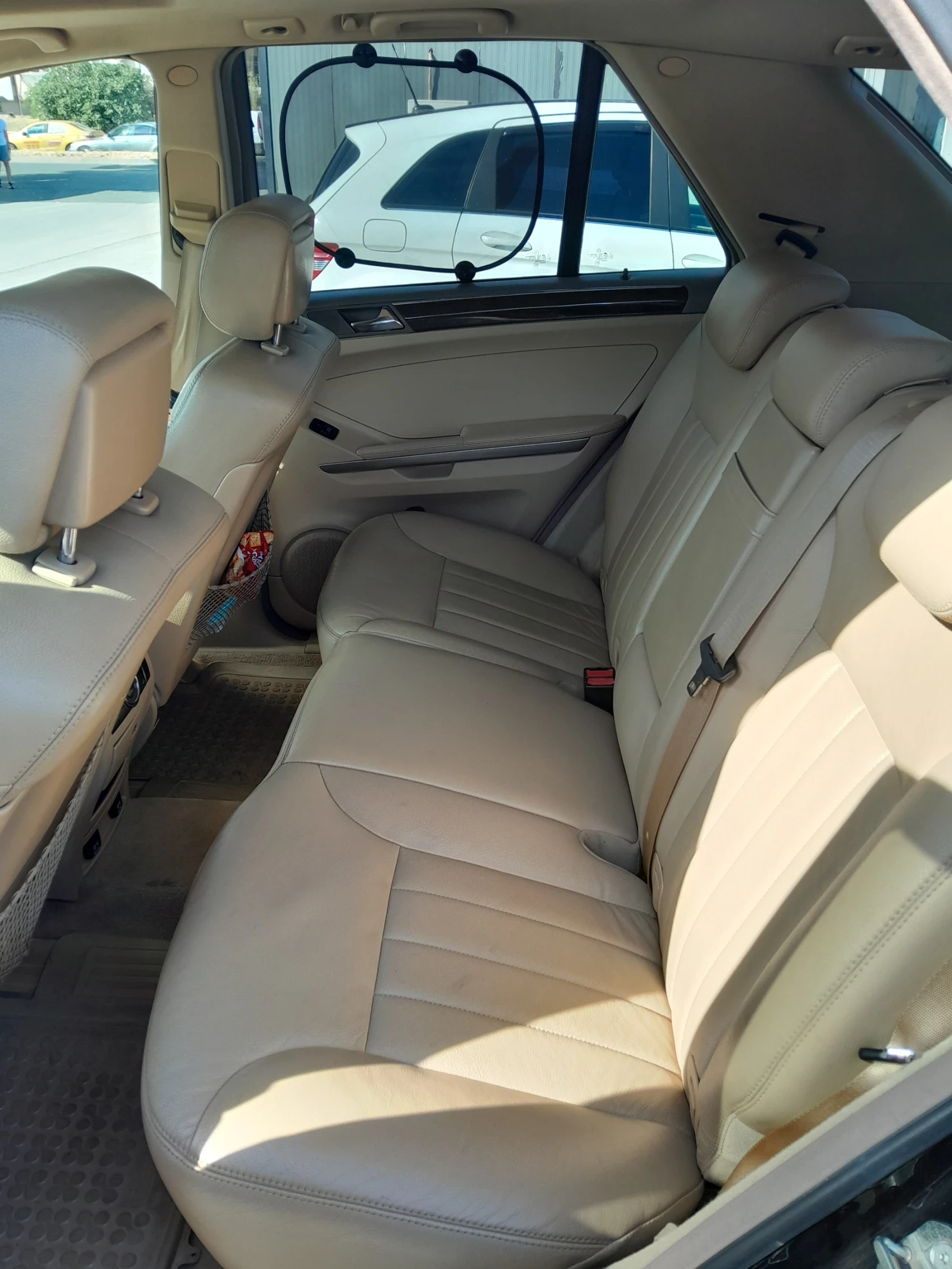Mercedes-Benz ML 320, снимка 9 - Автомобили и джипове - 55341305