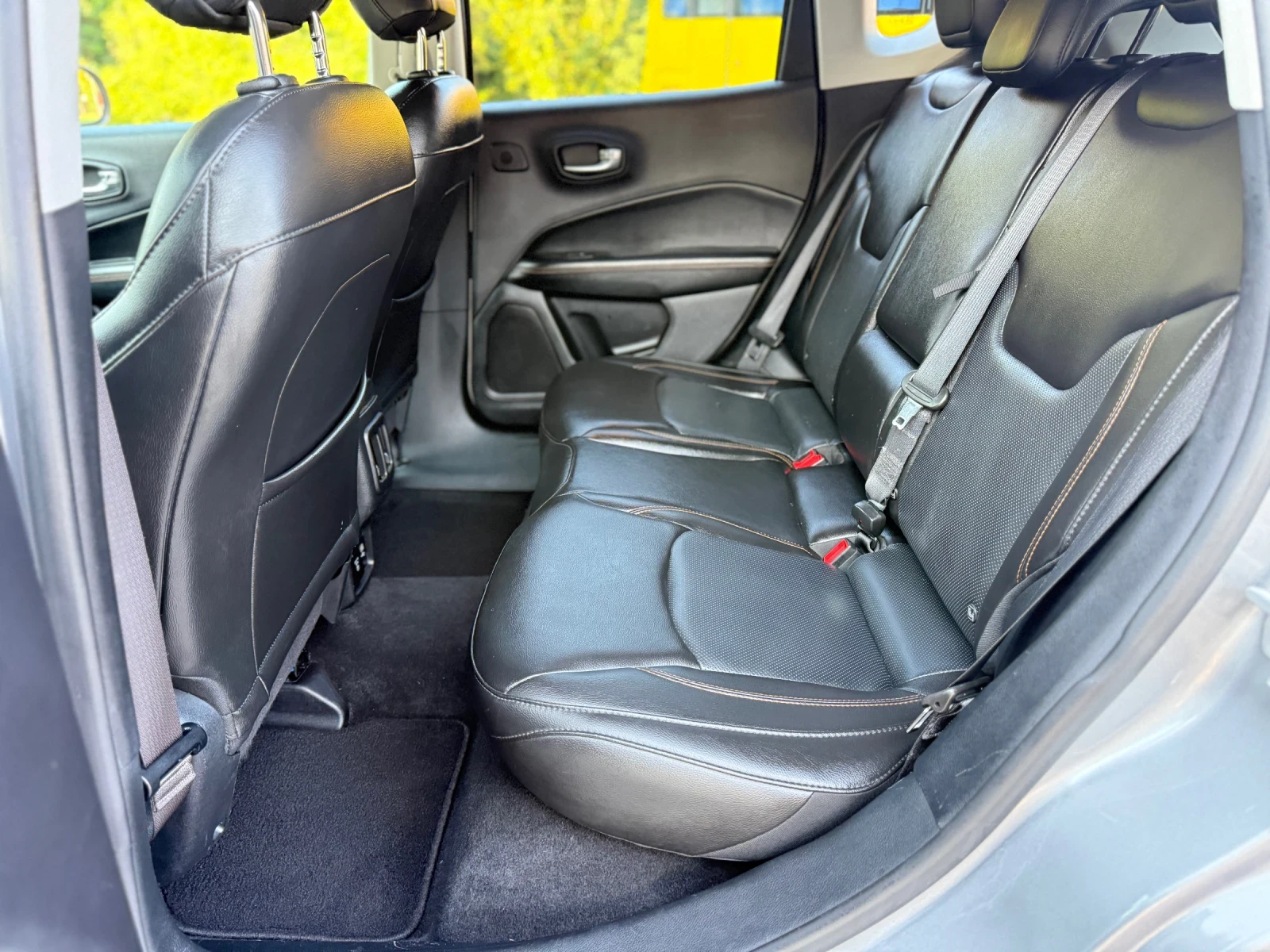 Jeep Compass 2.0d Нави/Дистроник/Кожа/4х4/Ксенон, снимка 13 - Автомобили и джипове - 55590561