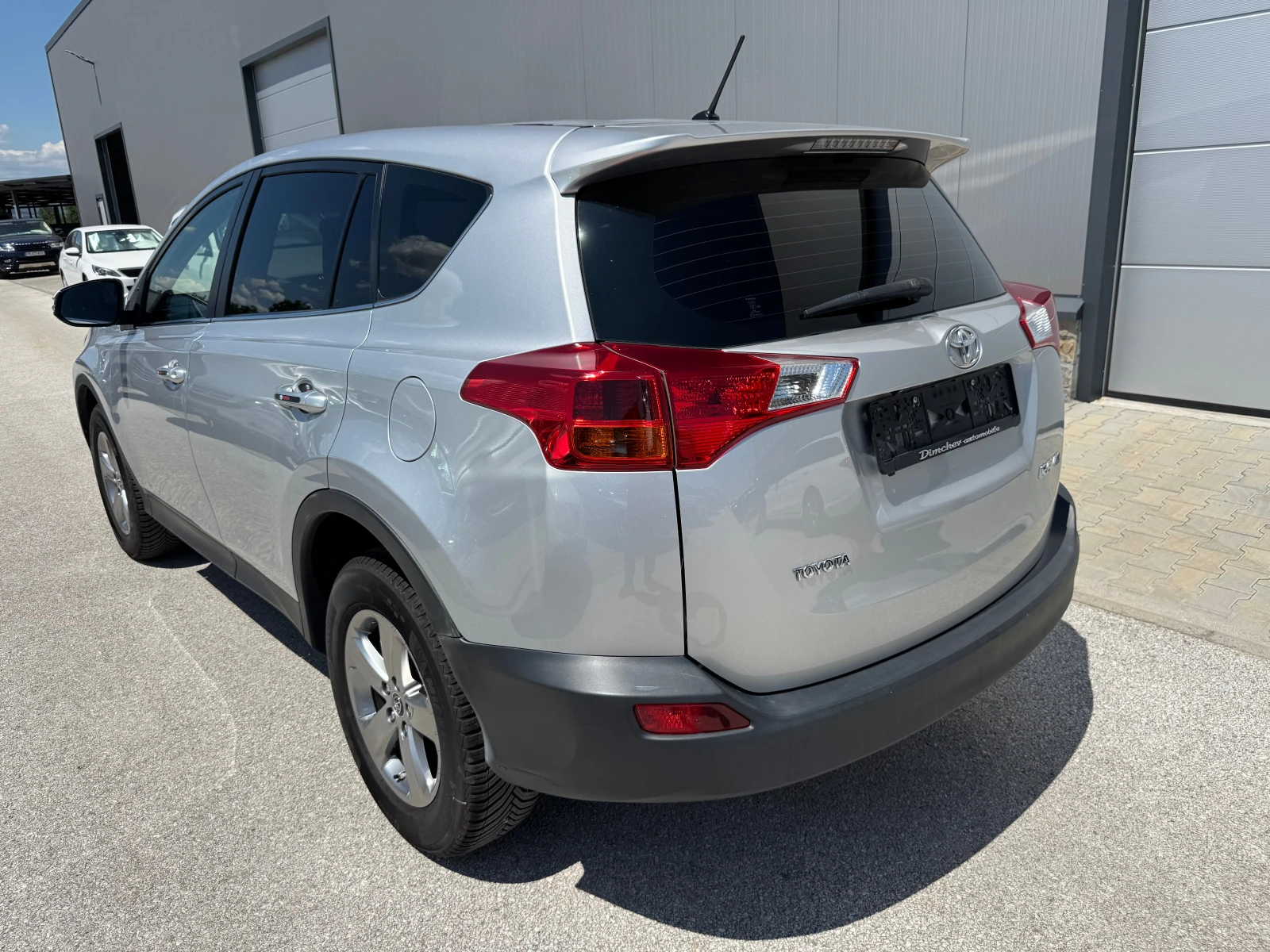 Toyota Rav4 2.0 D4D , снимка 5 - Автомобили и джипове - 55610572