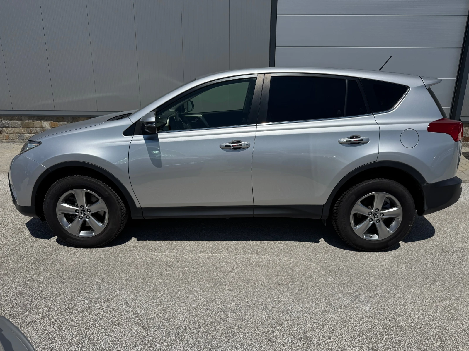 Toyota Rav4 2.0 D4D , снимка 3 - Автомобили и джипове - 55610572