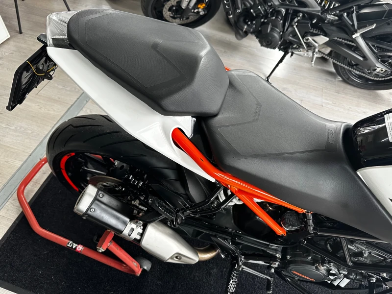 Ktm Duke 125 ABS/LED 10.2017г., снимка 3 - Мотоциклети и мототехника - 48584951