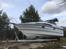 Моторна яхта Bayliner, снимка 1 - Воден транспорт - 46943585