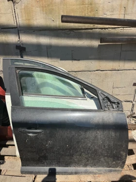 Renault Megane 2011г предна дясна врата, снимка 1