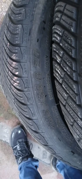 Гуми Зимни 285/35R20, снимка 3