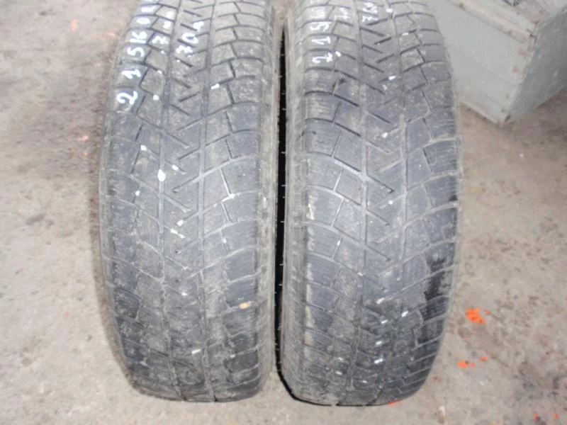 Гуми Всесезонни 215/60R17, снимка 4 - Гуми и джанти - 6325927