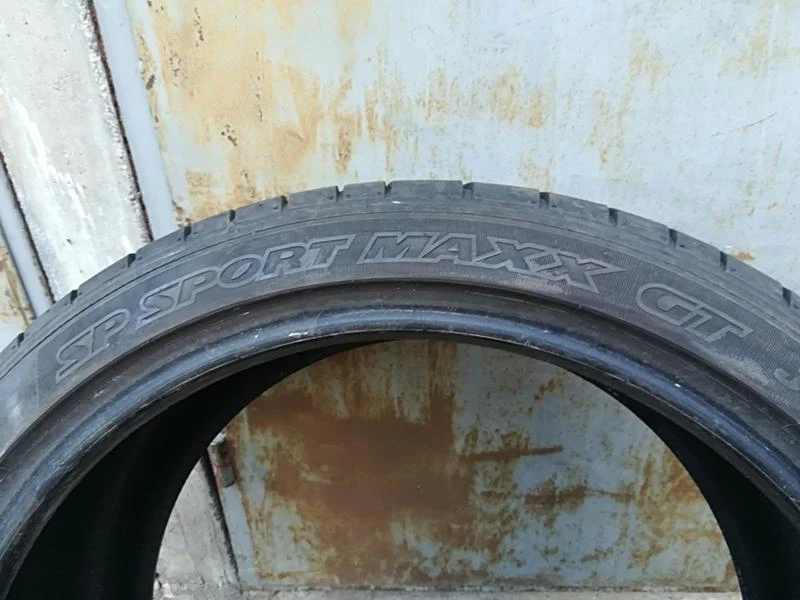 Гуми Летни 245/40R20, снимка 4 - Гуми и джанти - 21670946