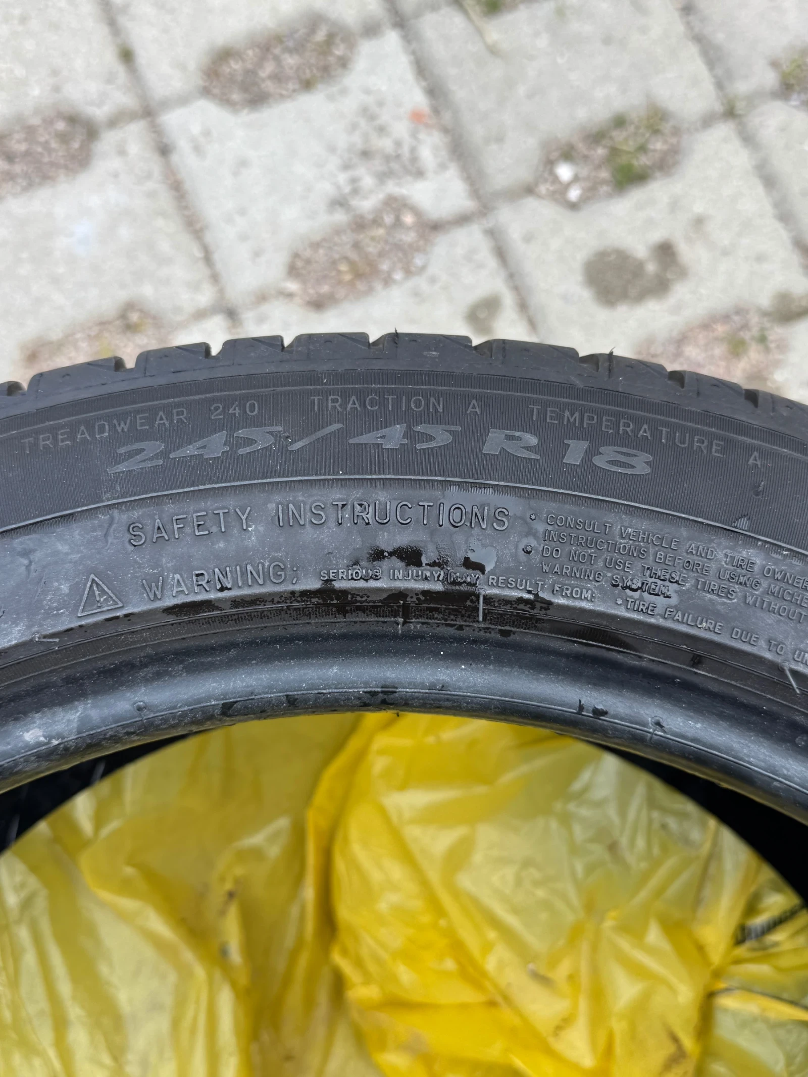 Гуми Летни 245/45R18, снимка 5 - Гуми и джанти - 54285586