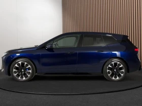 BMW iX xDrive60/ M-SPORT/ SKY LOUNGE/ ICONIC GLOW/ H&K/ , снимка 4