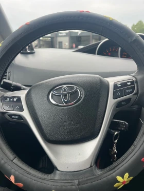 Обява за продажба на Toyota Corolla verso D4D ~13 200 лв. - изображение 9
