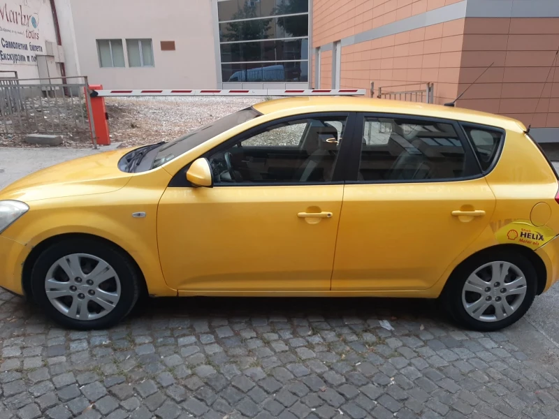 Kia Ceed, снимка 11 - Автомобили и джипове - 49118359