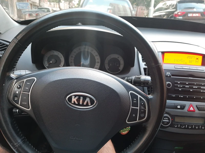 Kia Ceed, снимка 7 - Автомобили и джипове - 47930987