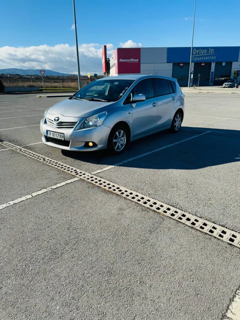 Toyota Verso 2.0 D4D, снимка 1 - Автомобили и джипове - 48079822