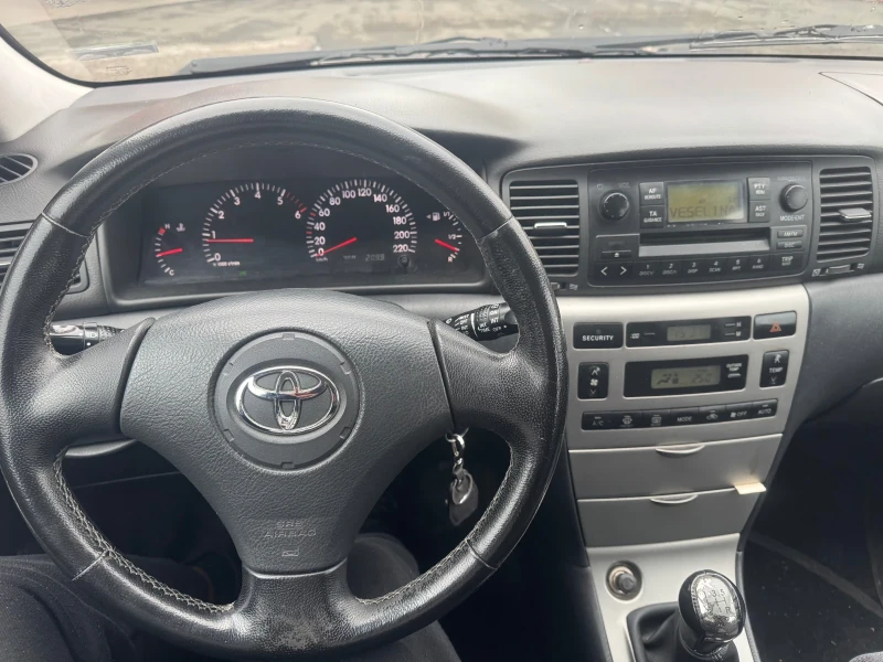 Toyota Corolla 2.0 D4D, снимка 15 - Автомобили и джипове - 48330494