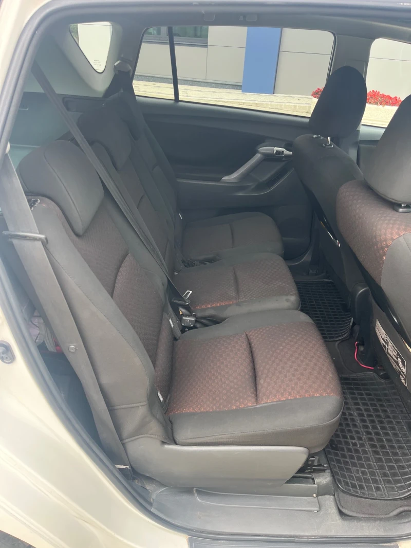 Toyota Corolla verso D4D, снимка 5 - Автомобили и джипове - 51743655