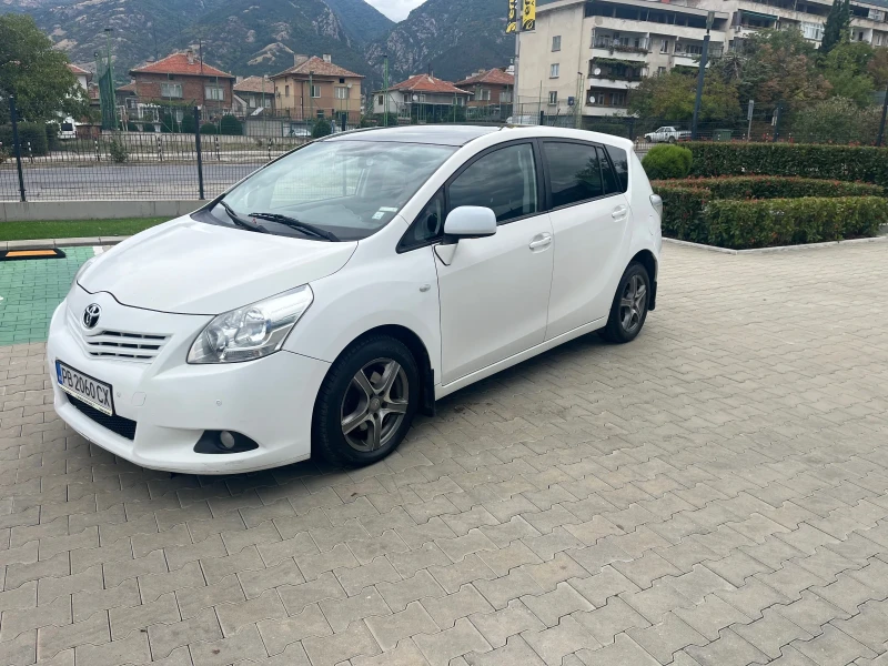 Toyota Corolla verso D4D, снимка 3 - Автомобили и джипове - 51743655