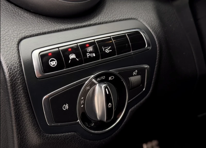 Mercedes-Benz C 400 AMG pack / 4Matic, снимка 7 - Автомобили и джипове - 51849417