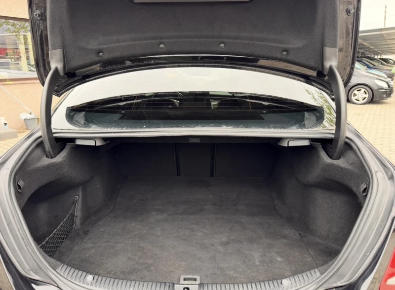 Mercedes-Benz C 400 AMG pack / 4Matic, снимка 14 - Автомобили и джипове - 51849417