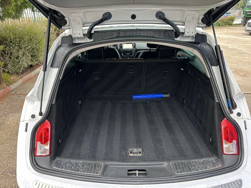 Opel Insignia Country Tourer 2.0 CDTI Automatic TOP! Обслужена! , снимка 6 - Автомобили и джипове - 51960602