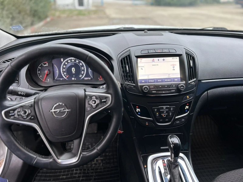 Opel Insignia Country Tourer 2.0 CDTI Automatic TOP! Обслужена! , снимка 12 - Автомобили и джипове - 51960602