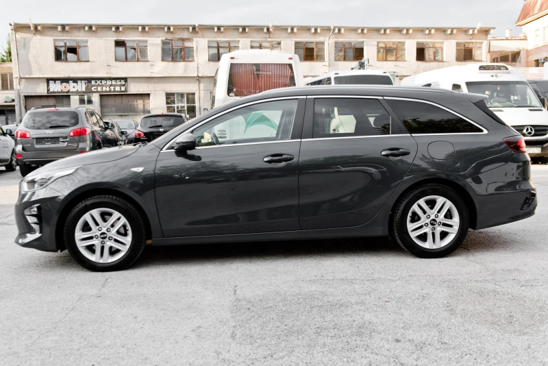 Kia Ceed 1.6 CRDi - NAVIGATION - LED - СЕРВИЗНА ИСТОРИЯ - , снимка 4 - Автомобили и джипове - 52033042