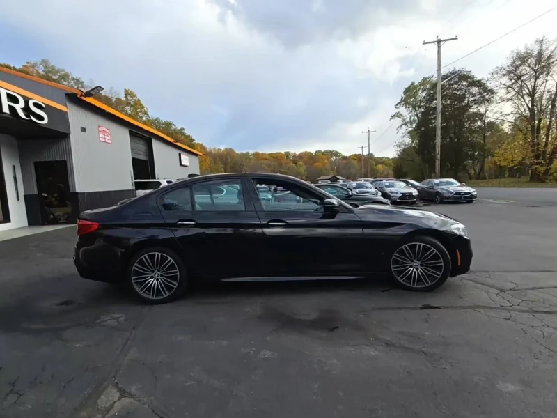 BMW 540 M-pkg* 360cam* Heads-up display* Harman/Kardon* По, снимка 3 - Автомобили и джипове - 52317965