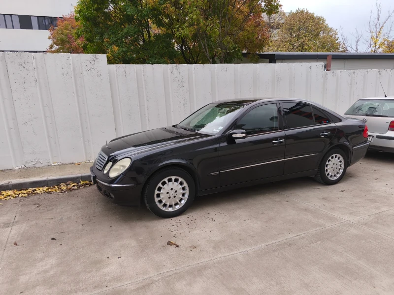 Mercedes-Benz E 200, снимка 6 - Автомобили и джипове - 52343498