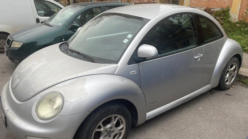 VW New beetle 2.0, снимка 4 - Автомобили и джипове - 52709357