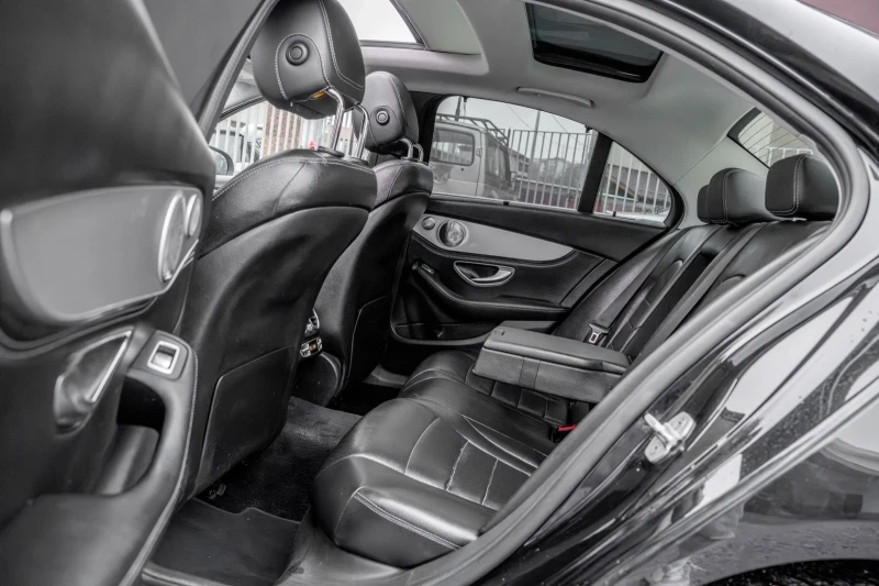 Mercedes-Benz C 220 BlueTEC-AMG-PANORAMA-BURMESTER-HEADUP-KEYLESS-FULL, снимка 16 - Автомобили и джипове - 53392402