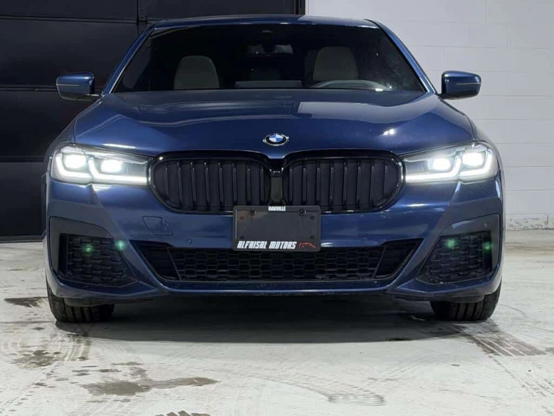 BMW 530 * 530i xDrive M SPORT| NAVI| BACKUP| SUNROOF * CAR, снимка 2 - Автомобили и джипове - 53526998