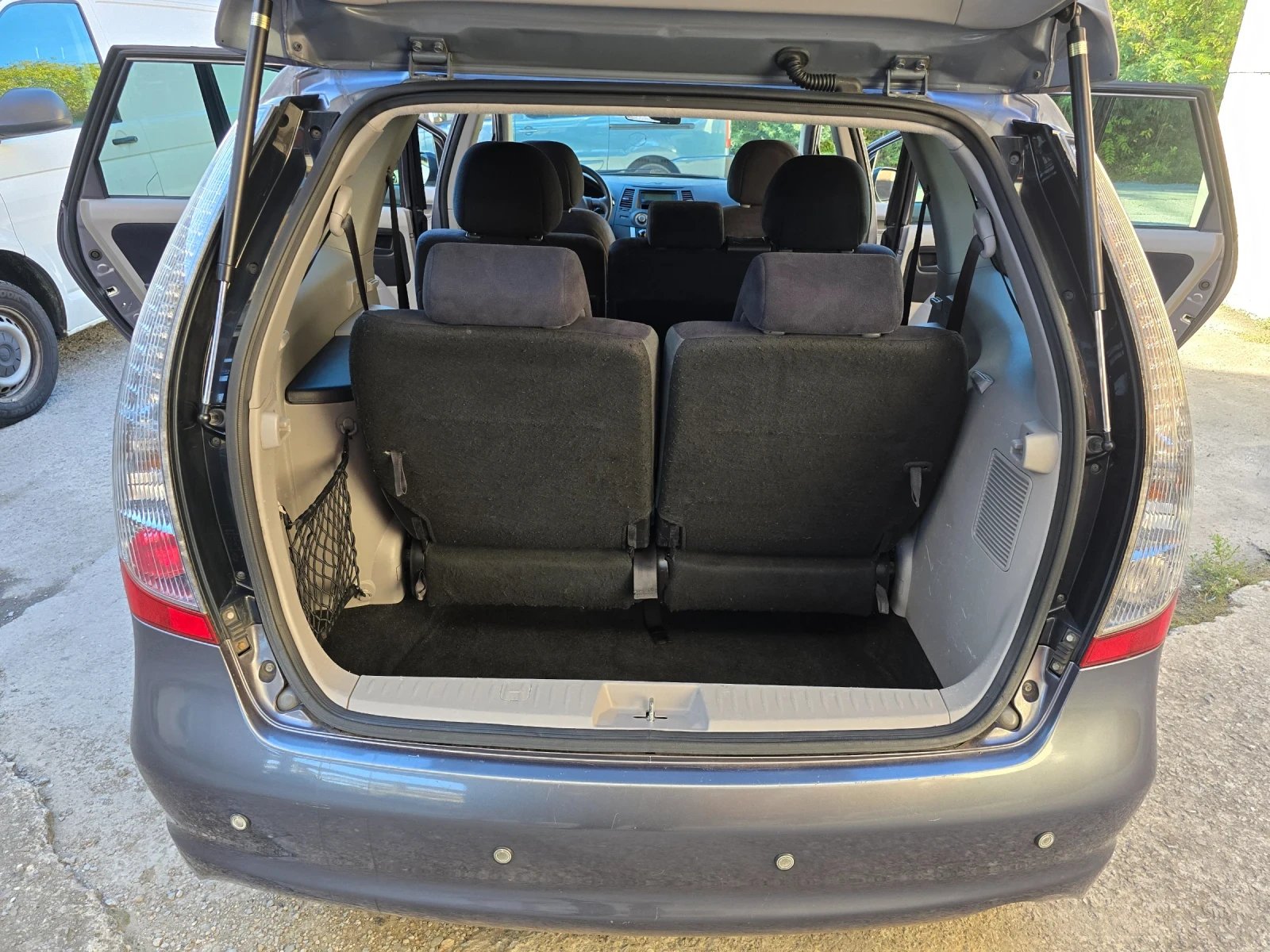 Mitsubishi Grandis 2.4 | Mobile.bg — изображение 12