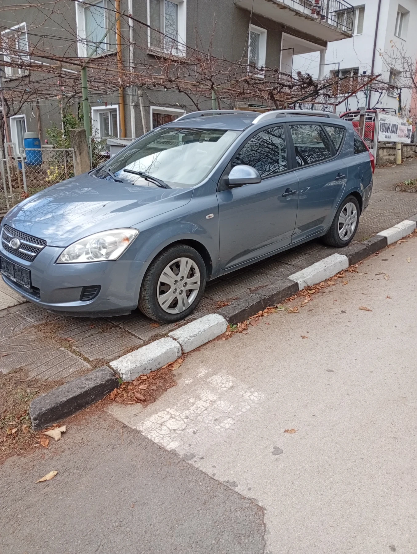 Kia Ceed 1.4/90 - изображение 2