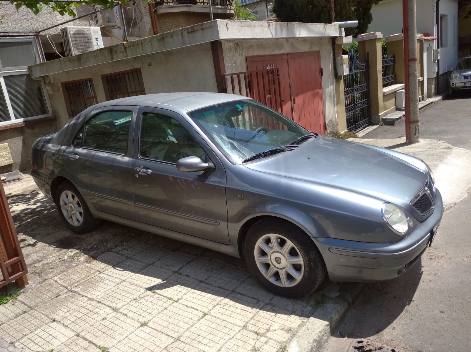 Lancia Lybra 1.9 JTD - изображение 3