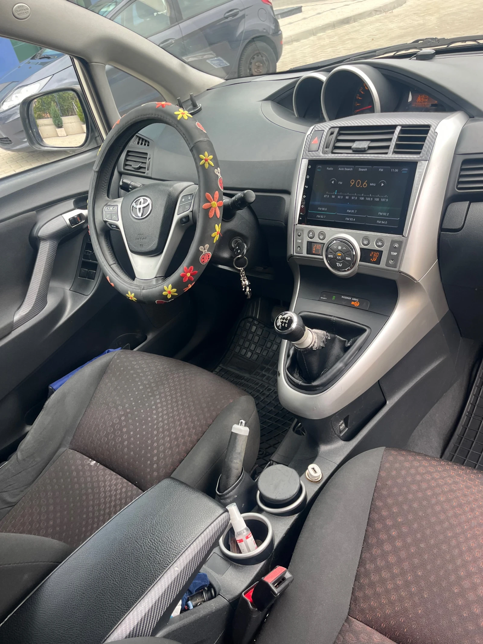 Toyota Corolla verso D4D - изображение 8